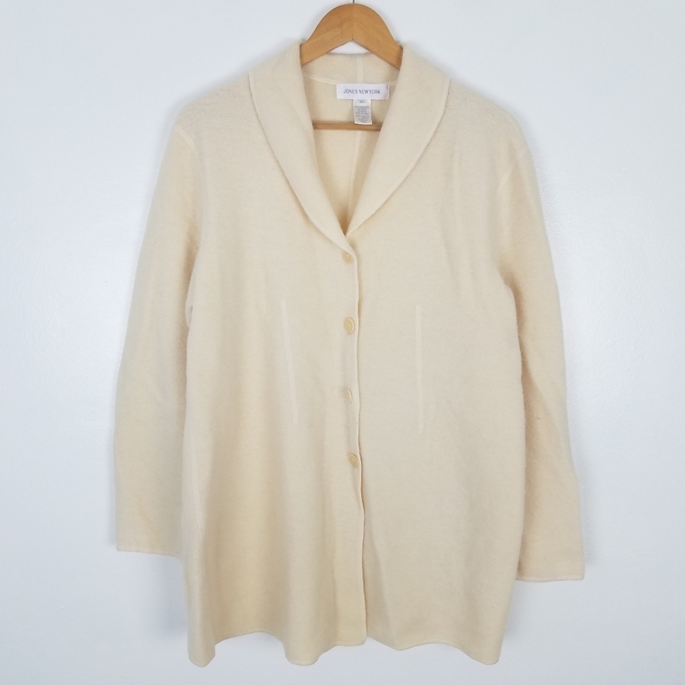 VTG Jones New York 100% Lambswool Shawl Collar Butter Cream Button Front Sweater